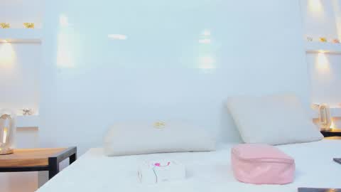 Zenda Evans online show from March 3, 3:45 am