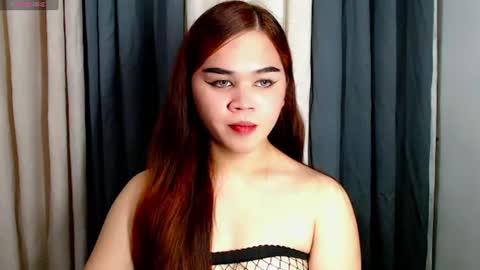 Snapshot of zendaya_amore chatting on July 8, 12:42 pm Zendaya online show from July 8, 12:42 pm