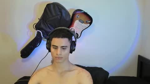 Snapshot of zenhzu chatting on December 23, 5:28 am zenzhu online show from December 23, 5:28 am