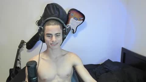 Snapshot of zenhzu chatting on January 2, 12:13 am zenzhu online show from January 2, 12:13 am