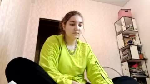zeniabrossoit online show from April 30, 1:06 pm