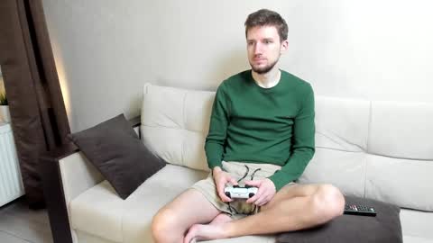 Andrew online show from October 15, 8:31 pm