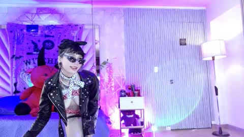    online show from October 31, 2:51 pm