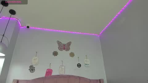 Snapshot of zephyra_angels1 chatting on February 24, 8:38 am ZEPHYRA ANGELS online show from February 24, 8:38 am