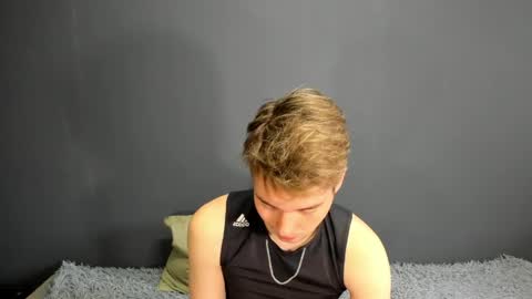 Snapshot of zeriixx chatting on May 8, 2:50 am Ethan online show from May 8, 2:50 am