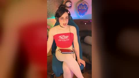 zesty_peach online show from May 23, 6:34 pm