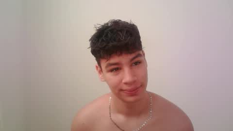 zeus_183 online show from December 4, 1:31 pm