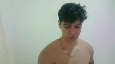 Snapshot of zeus_183 chatting on June 23, 1:47 am zeus_183 online show from June 23, 1:47 am