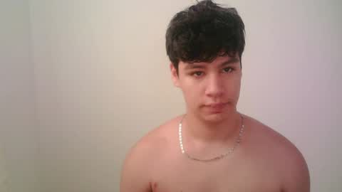 Snapshot of zeus_183 chatting on July 2, 7:31 pm zeus_183 online show from July 2, 7:31 pm