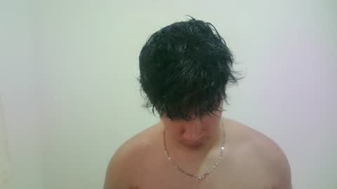 Snapshot of zeus_183 chatting on July 5, 9:44 pm zeus_183 online show from July 5, 9:44 pm