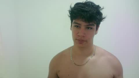Snapshot of zeus_183 chatting on July 13, 2:47 am zeus_183 online show from July 13, 2:47 am