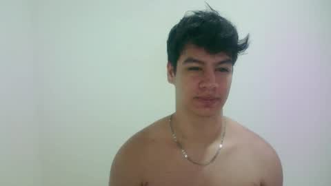 Snapshot of zeus_183 chatting on July 14, 9:03 am zeus_183 online show from July 14, 9:03 am