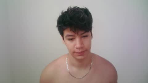 Snapshot of zeus_183 chatting on July 17, 12:34 pm zeus_183 online show from July 17, 12:34 pm