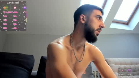 ZEYN online show from April 26, 11:08 am