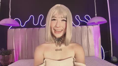 zhally_dee online show from March 3, 7:42 pm