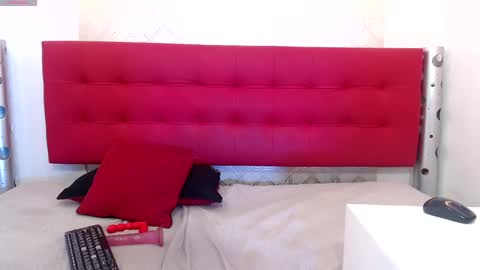 Snapshot of zhamira_21 chatting on February 28, 11:23 pm ZHAMIRA ANDRES online show from February 28, 11:23 pm