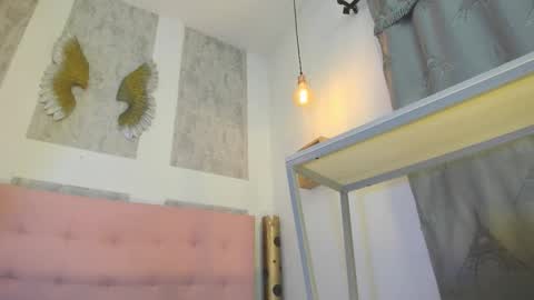 Snapshot of zhamira_21 chatting on December 16, 10:04 pm ZHAMIRA ANDRES online show from December 16, 10:04 pm