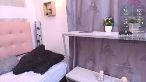 Snapshot of zhamira_21 chatting on June 28, 8:48 pm ZHAMIRA ANDRES online show from June 28, 8:48 pm