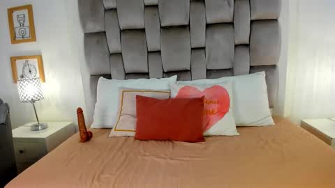 zharia_lux25 online show from February 11, 11:37 am