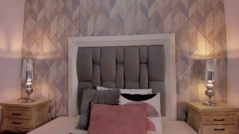 zharia_lux25 online show from July 1, 11:34 am