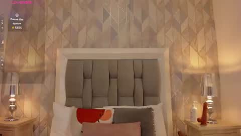 zharia_lux25 online show from July 19, 11:25 am