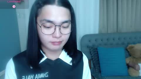 Snapshot of zhaviahale chatting on May 17, 11:01 pm im your lovely zhaviabigcock here online show from May 17, 11:01 pm