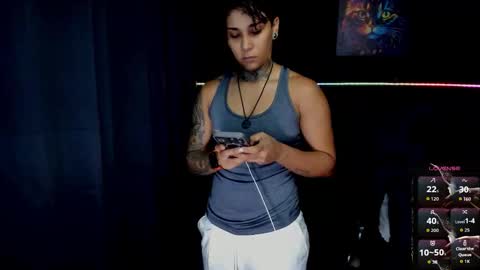 Snapshot of zhoestrong chatting on October 30, 12:12 am zhoestrong online show from October 30, 12:12 am