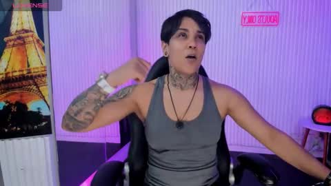 zhoestrong online show from June 2, 10:12 pm