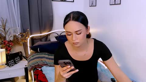 Snapshot of zialustts chatting on October 25, 6:13 pm Zia online show from October 25, 6:13 pm