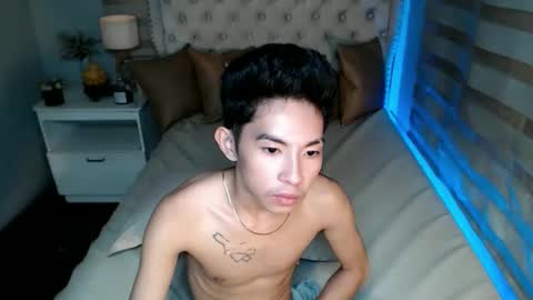 zian_smithx online show from January 9, 7:00 am