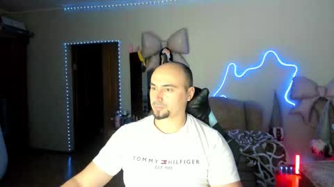 Snapshot of ziesh chatting on February 12, 7:09 pm Ziesh online show from February 12, 7:09 pm