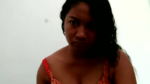 Snapshot of zina479102 chatting on June 17, 5:10 am elly online show from June 17, 5:10 am