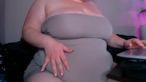 zinacorleone online show from April 24, 8:22 pm