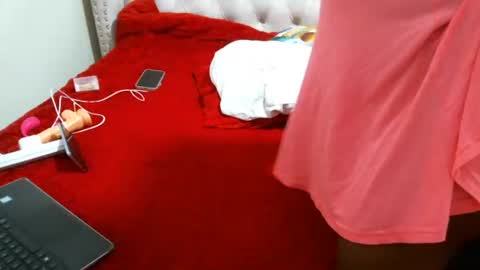 Snapshot of zindzi chatting on June 11, 2:53 am Miss Zindzi online show from June 11, 2:53 am