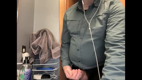 Snapshot of zinger283069 chatting on December 9, 6:46 pm zinger283069 online show from December 9, 6:46 pm