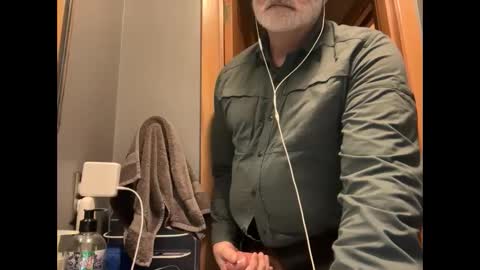 Snapshot of zinger283069 chatting on January 30, 11:13 pm zinger283069 online show from January 30, 11:13 pm