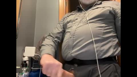 Snapshot of zinger283069 chatting on February 4, 8:06 pm zinger283069 online show from February 4, 8:06 pm