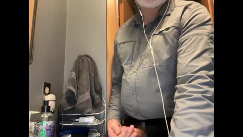 Snapshot of zinger283069 chatting on February 25, 6:53 pm zinger283069 online show from February 25, 6:53 pm