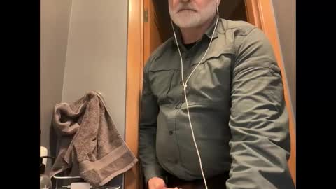 Snapshot of zinger283069 chatting on March 7, 6:11 pm zinger283069 online show from March 7, 6:11 pm