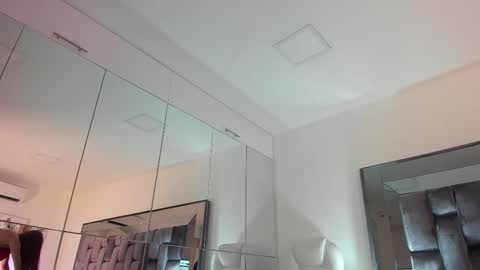 Nia  online show from November 21, 11:31 am