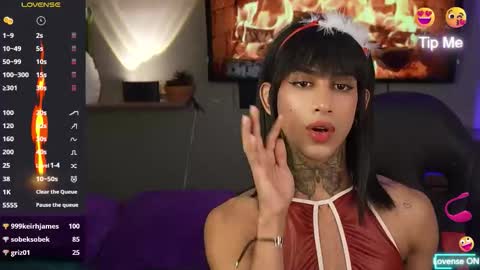 Snapshot of zion__lee chatting on December 13, 7:53 pm Zion online show from December 13, 7:53 pm