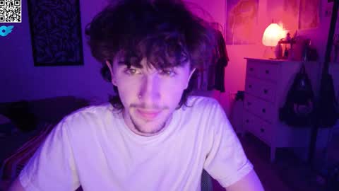 Snapshot of zipdown_ chatting on February 1, 2:43 am zipdown online show from February 1, 2:43 am