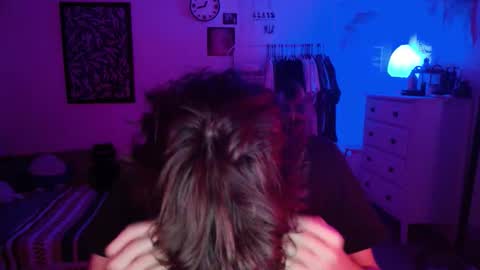 Snapshot of zipdown_ chatting on February 16, 5:14 am zipdown online show from February 16, 5:14 am