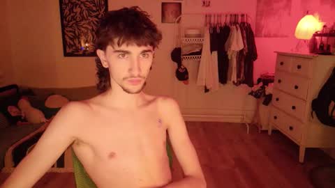 Snapshot of zipdown_ chatting on March 1, 1:40 am zipdown online show from March 1, 1:40 am