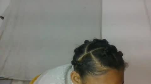 Snapshot of zittaa chatting on June 22, 3:53 pm zittaa online show from June 22, 3:53 pm