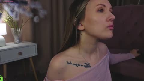 Zlata  Mon Tue Thu Fri Sun Sa GMT 3 0000pm - 0600pm  online show from June 27, 12:22 pm