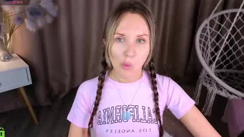 Zlata  Mon Tue Thu Fri Sun Sa GMT 3 0000pm - 0600pm  online show from July 11, 9:23 am