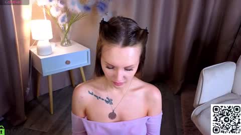 Zlata  Mon Tue Thu Fri Sun Sa GMT 3 0000pm - 0600pm  online show from July 25, 9:07 am