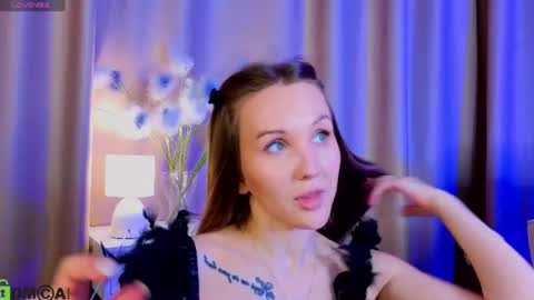 Zlata  Mon Tue Thu Fri Sun Sa GMT 3 0000pm - 0600pm  online show from August 1, 9:19 am