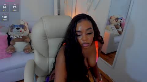 Snapshot of zobe_love chatting on February 7, 11:03 pm Zobe Love online show from February 7, 11:03 pm